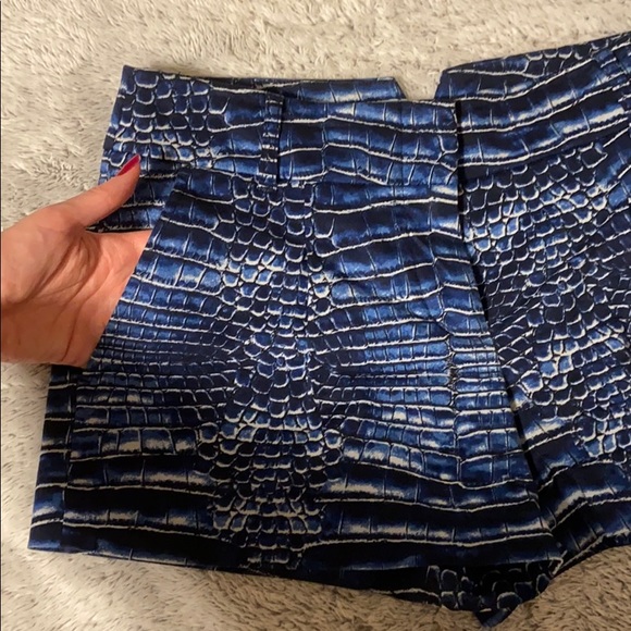 BCBG maxazria blue dress shorts - Picture 2 of 8